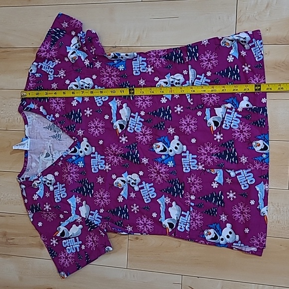 Disney women's size XS scrub top - Picture 3 of 4